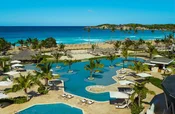 Tropical paradise on Macao Beach
